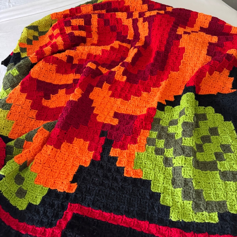 Handmade Crochet Rose Throw Blanket Black Red Orange Floral Pixel Afghan 72x70" - Picture 13 of 14